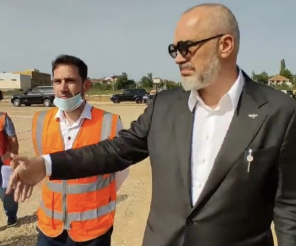 Rama ‘nxehet’ me shqiptaret; Elvis Naci i kundërvihet: Janë të mrekullueshëm