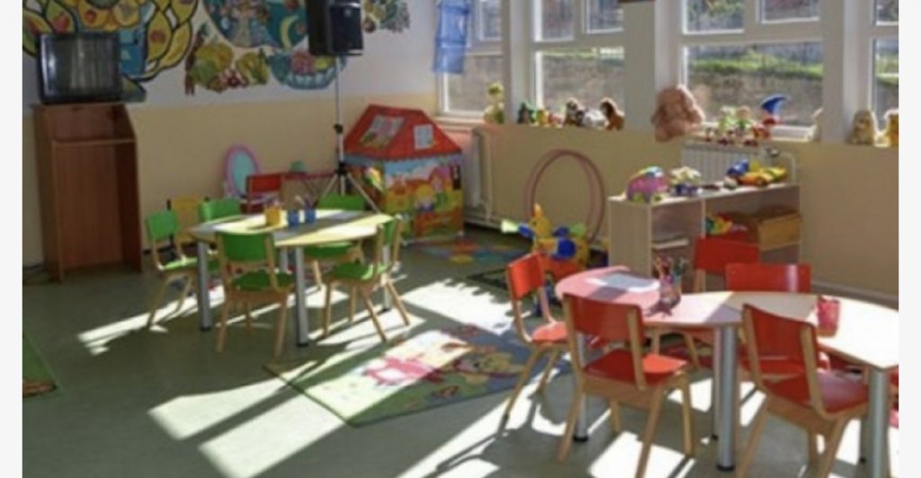 Gjashtë edukatore preken nga COVID, mbyllet kopshti në Peqin