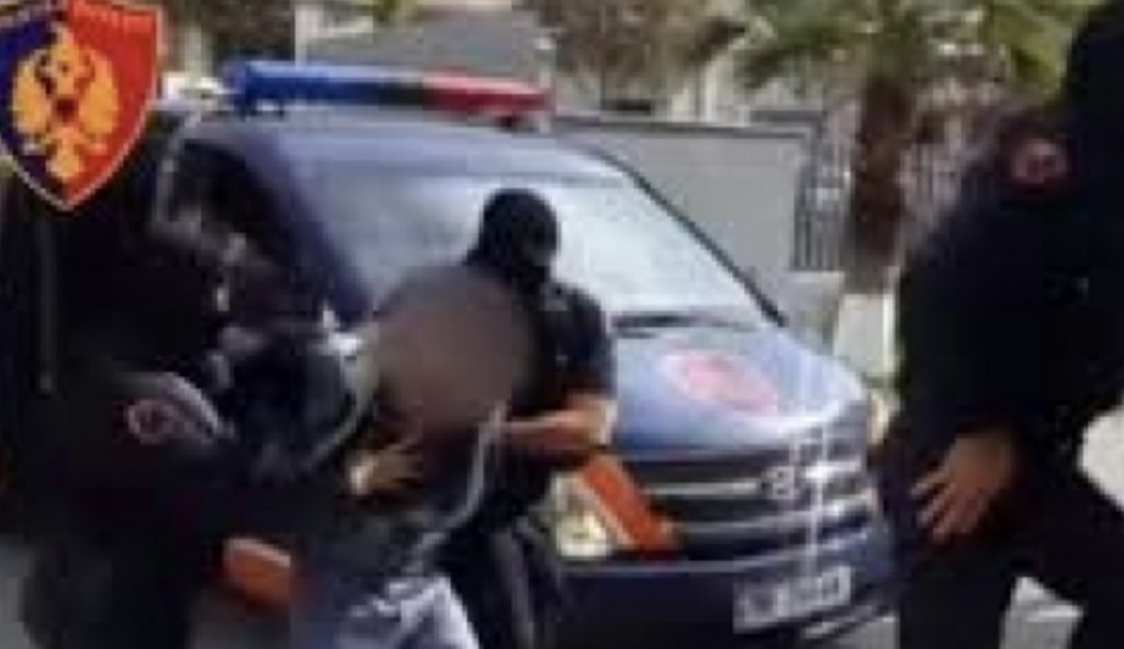 Pesë persona në prangat e policisë së Fierit