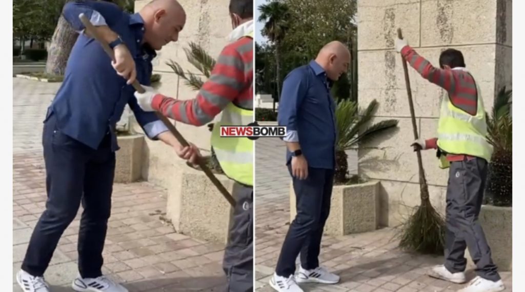 Fevziu merr fshesën e punëtorit dhe pastron bustin e Ismail Qemalit në Vlorë: E nxorrët duhanpirës