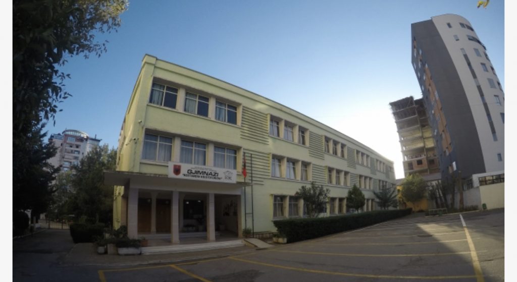 Tetë nxënës të gjimnazit “Kostandin Kristoforidhi”, në Elbasan me  simptoma të COVID-19