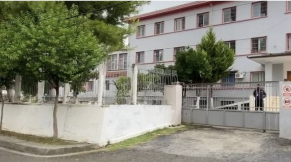 Rëndohet situata në Elbasan, konfirmohen 10 të infektuar me Covid-19 në spitalin psikiatrik “Sadik Dinçi”
