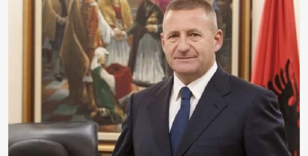Ndoka dhe gazetarja e Topit…