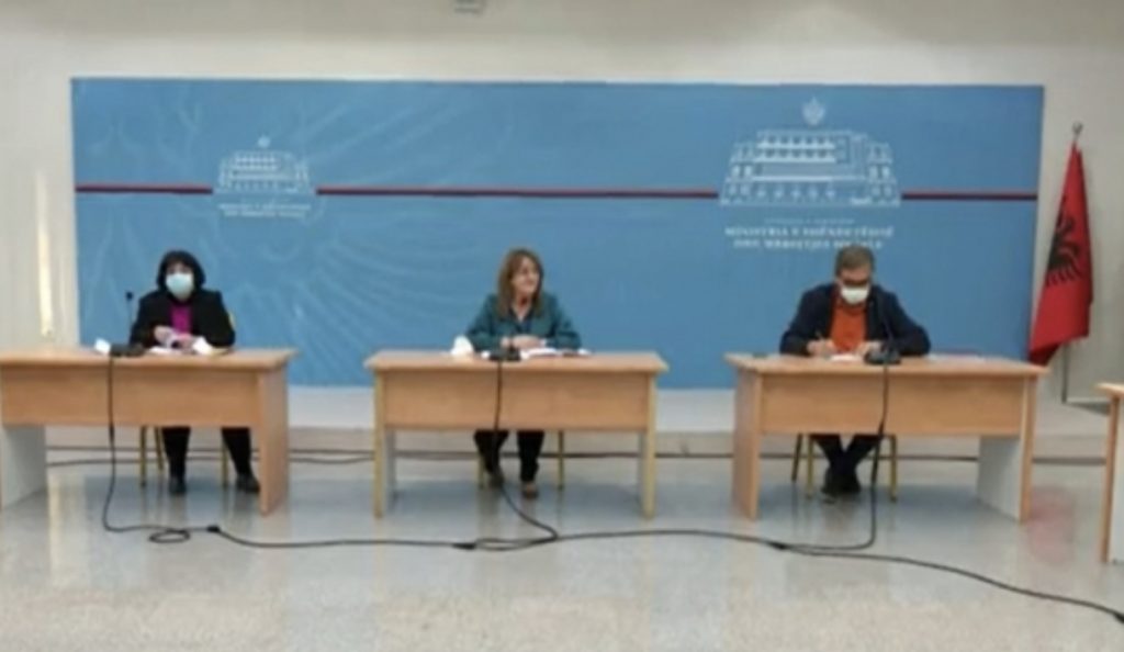 Komiteti Teknik njofton TRE MASAT e REJA: KUFIZOHET LËVIZJA, MBYLLEN baret dhe restorantet, administrata publike duhet…