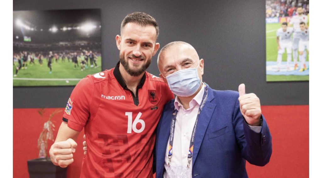 Ndoqi ndeshjen në ‘Air Albania’, Meta: Kuqezinjtë e Shqipërisë  janë të paparë