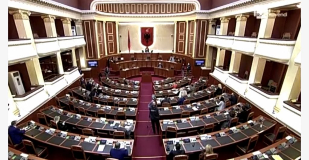 Kuvendi rrëzon Metën për Gjendjen Civile, miraton projektligjin për Censusin e popullsisë