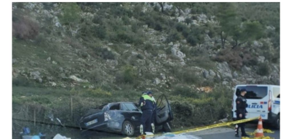 Aksidenti i rëndë te Shkalla e Tujanit në Tiranë, ndërron jetë dhe nëna e shoferit