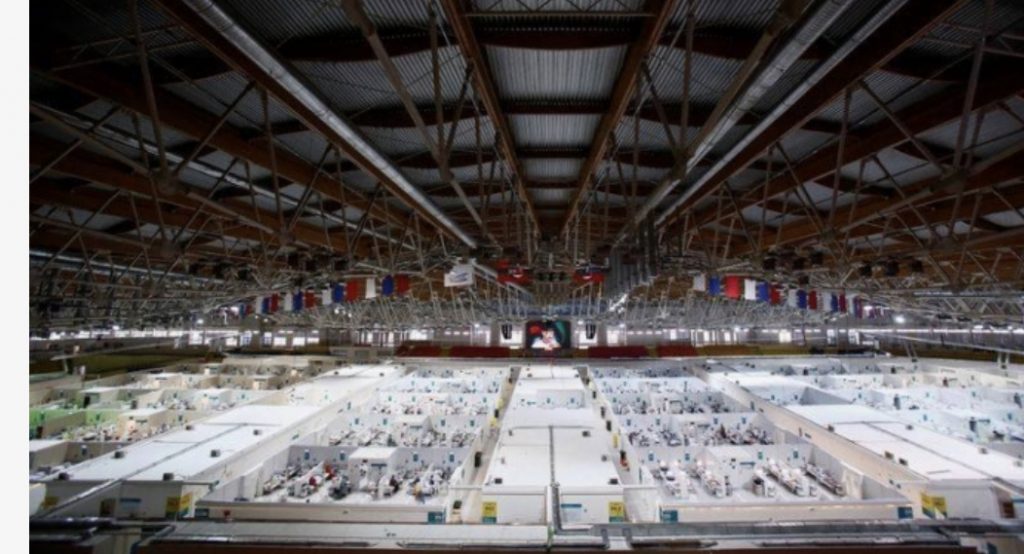 Rusia kthen arenën e sporteve në spital për COVID, nga tejmbushja
