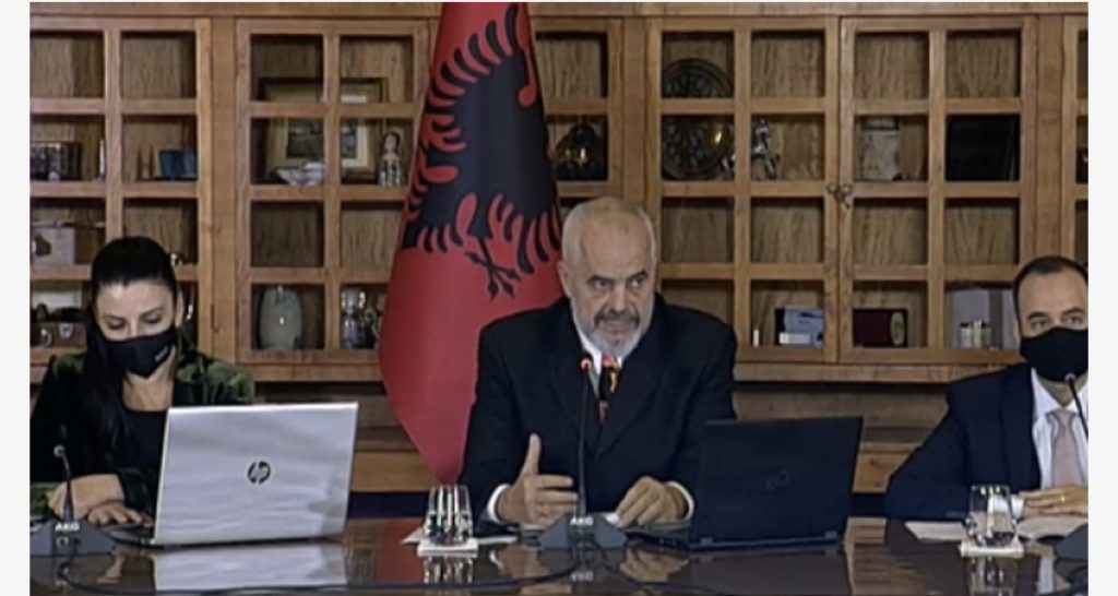 E thotë vetë Rama: Bota po shkon në hënë, ne nuk kemi ujë