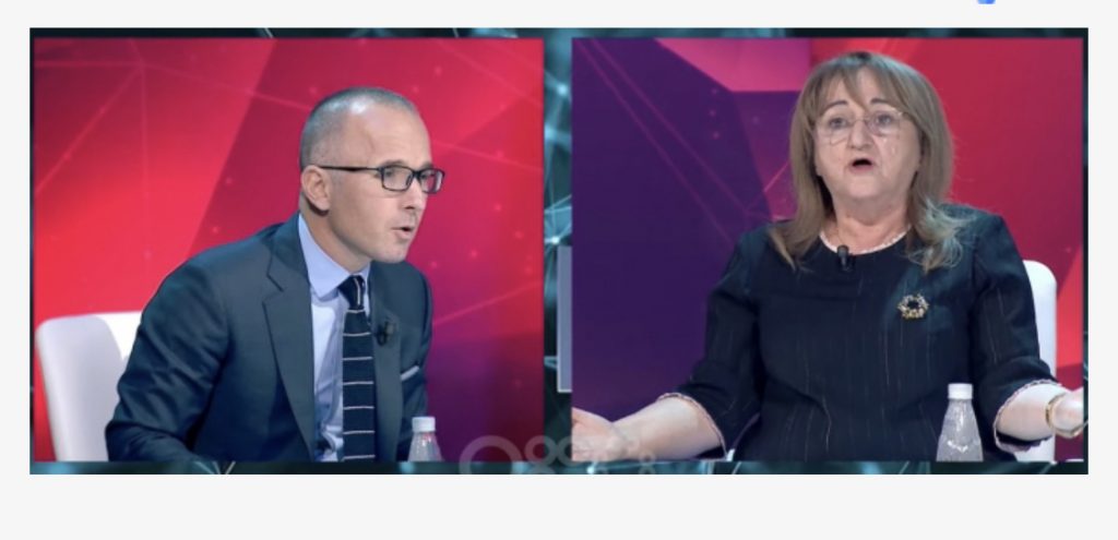 Gazetari përplaset me Rakacollin, i kthehet zv.ministrja: U bëtë të gjithë epidemiologë