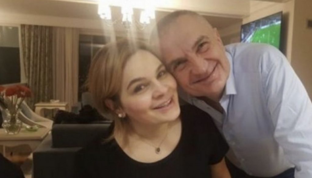 Kryemadhi: E kam kaluar COVID-in pa asnjë simptomë, Ilir Metën e kam puthur në buzë