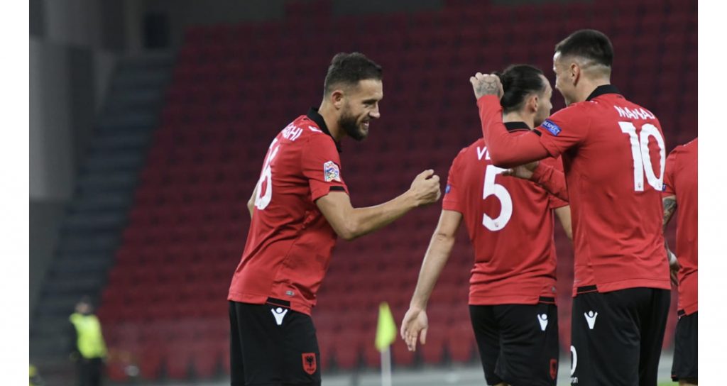 Shqipëria mposht Bjellorusinë dhe kryeson në grup