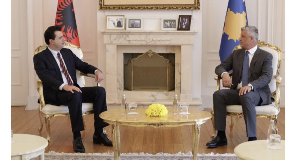 Basha: Askush nuk mund të barazojë viktimën me agresorin