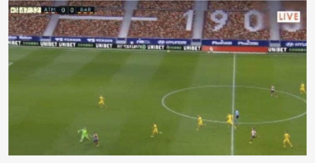 Atletiko Madrid mposht Barcelonën dhe ngjitet në krye
