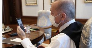 Erdogan telefon dy heronjtë turq në Vjenë: Ata mund të mos na kuptojnë, por ju vazhdoni të ndihmoni austriakët
