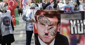 Macron reagon pas protestave të myslimanëve kundër tij: I kuptoj ndjenjat e tyre
