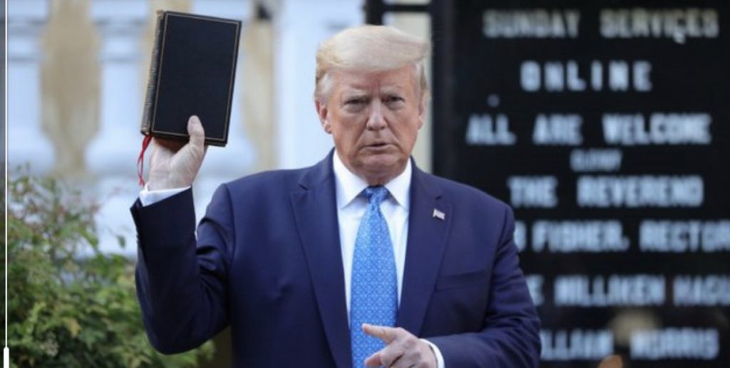 A do t’ia dorëzojë Trump Shtëpinë e Bardhë Bidenit?
