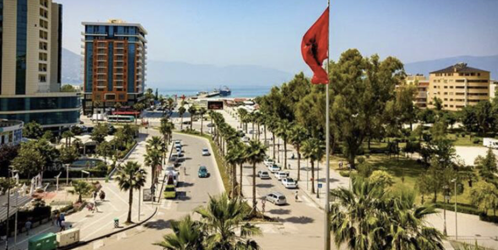 Vlorë: Të infektuar me covid në Kadastër, spital, në shkolla, në Polici dhe gjykatë