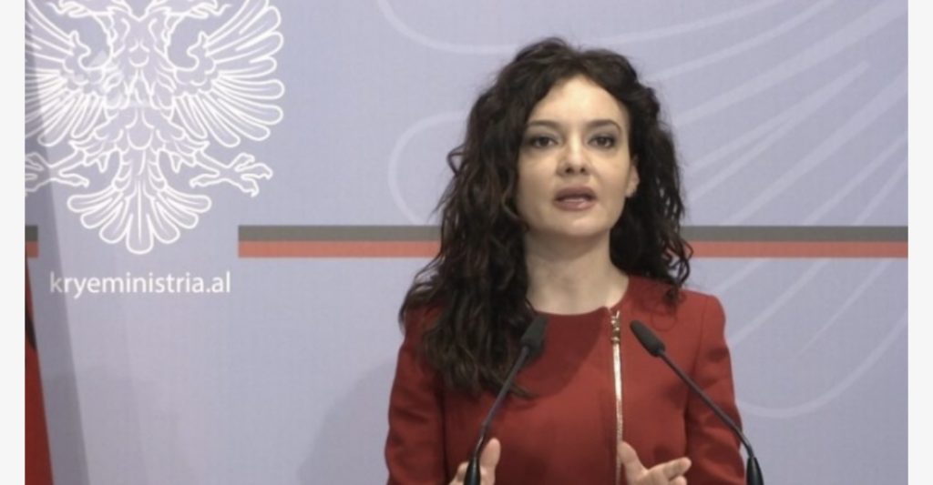 ‘Po të lëvizte një gjethe në 21 janar, Rama do hante plumbin ballit’, Spiropali për Berishën: Flet me kode, ky i jep urdhrat për vrasjet
