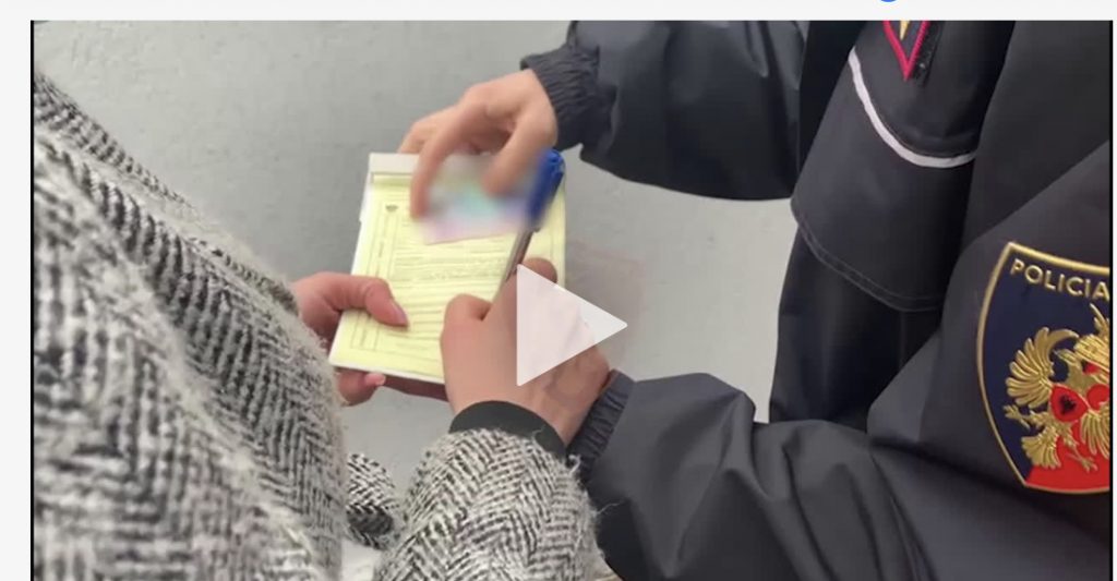 Policia e Shtetit gjobit qindra qytetarë që s’mbanin maskë