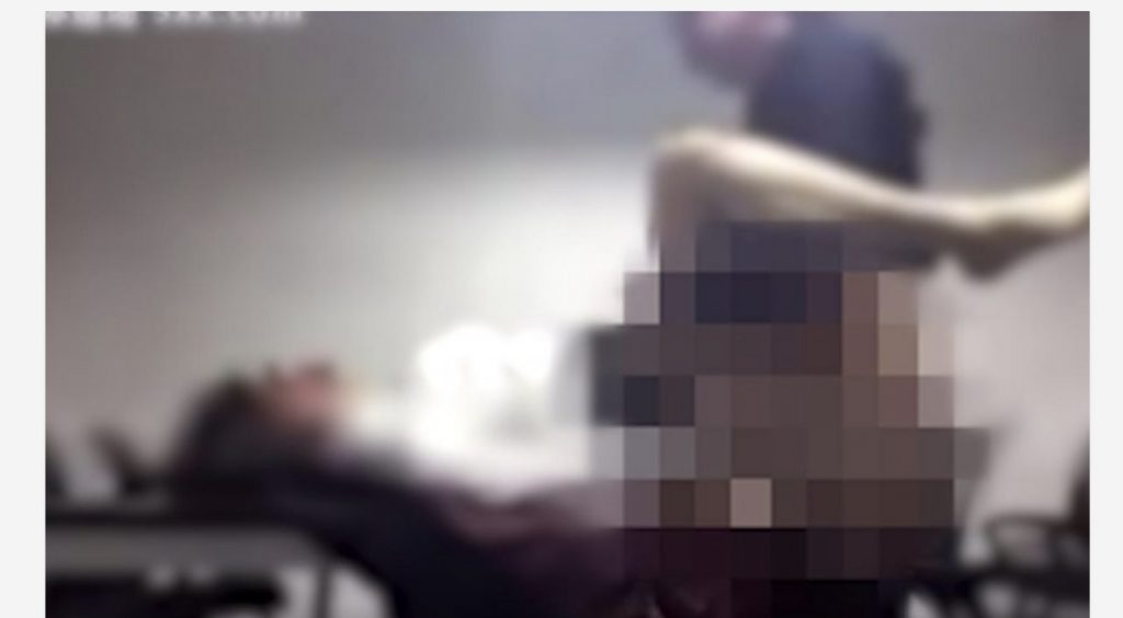 Eksperti i vetingut  Hans Kijlstra seks në zyrë me një punonjëse të KPK