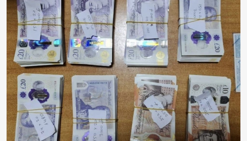 29 vjeçares i sekuestrohen  20 mijë paund të padeklaruara