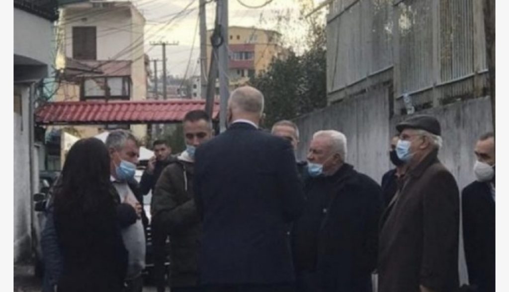 Deputeti: Kam informacione të sigurta, Edi RAMA u ka dhënë para familjarëve të Klodian Rashës që të shkonte për ngushëllim