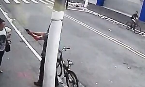 Brazil/ 34 vjeçarja vritet me armë në mes të rrugës