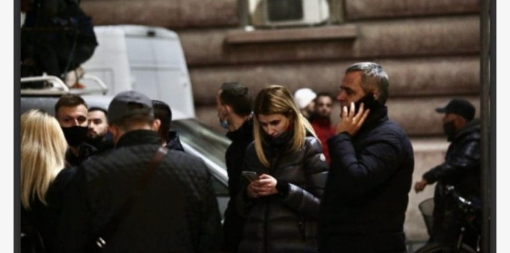 Floida Kerpaçi dhe Perparim Spahiu i bashkohen protestës së sotme