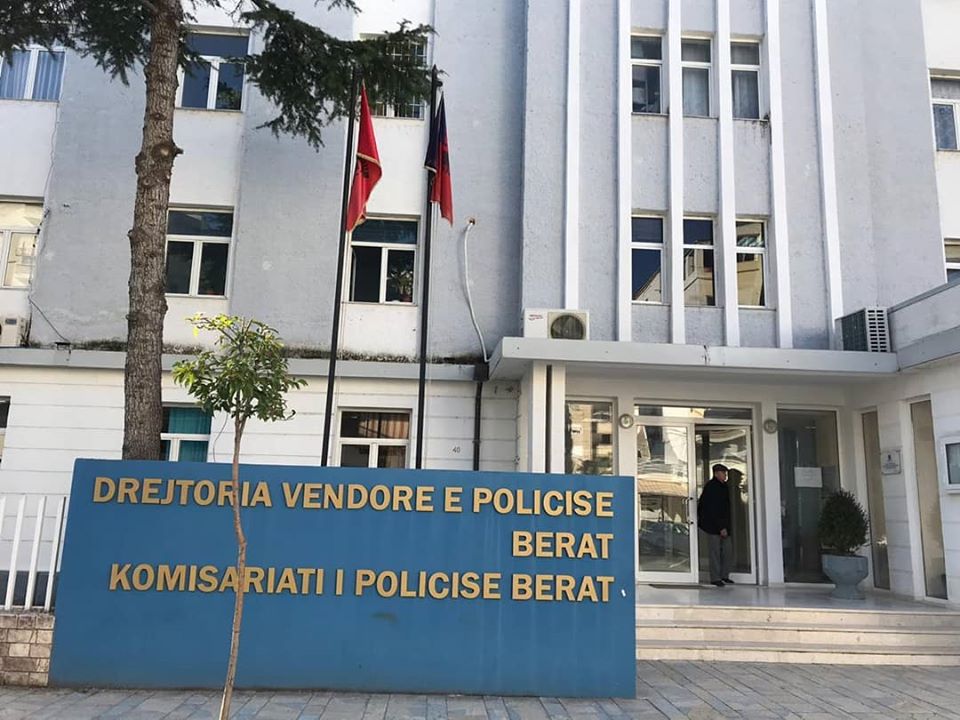 Humb jetën nga COVID inspektori i antidrogës në Berat