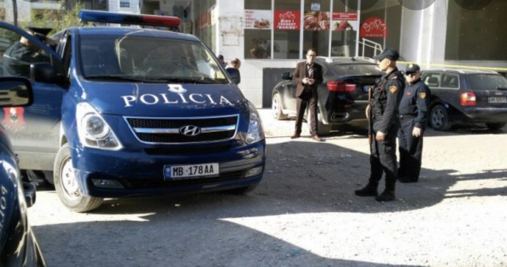 Vlorë, plagoset një person me armë zjarri