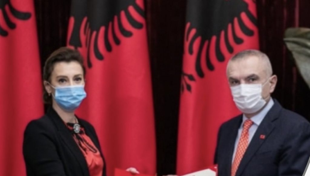 Betohet në Presidencë anëtarja e shtatë e Gjykatës Kushtetuese, Sonila Bejtja