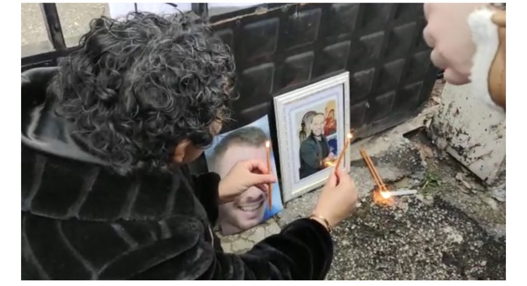 Protetë edhe në Korçë pēr vrasjen e 25 vjeçarit Klodian Rasha
