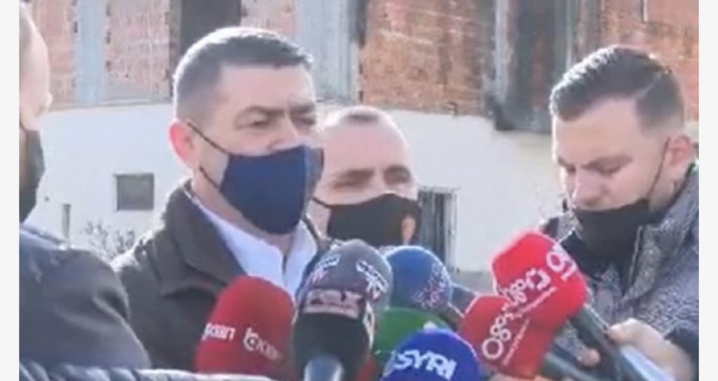 Drejtori I policisë së Tiranës thotë se dy fëmijët e njërës nga viktimave kanë qenë në banesë