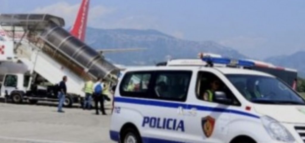 Ishte i dënuar për mashtrim, ekstradohet nga Italia durrsaku