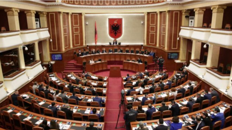 Evgjeni Bashari merr votat e mjaftueshme për kryetare të ILDKPKI-së