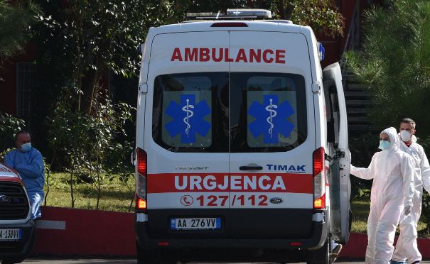 Numri i infektimeve të reja me COVID ulet në 24 orët e fundit