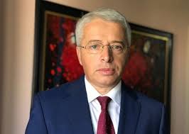 Sandër Lleshi: Do shkoj të pi kafe privatisht tek familja Rasha