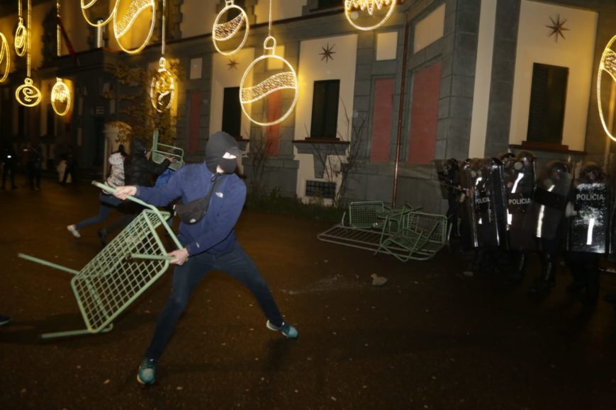 Ministria e Shëndetësisë/ 7 të lënduar nga protesta e sotme