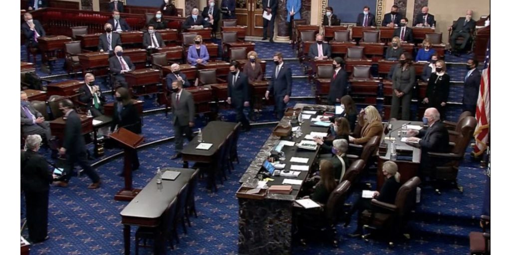 Senati  miratoi hapjen e gjyqit kundër presidentit Trump