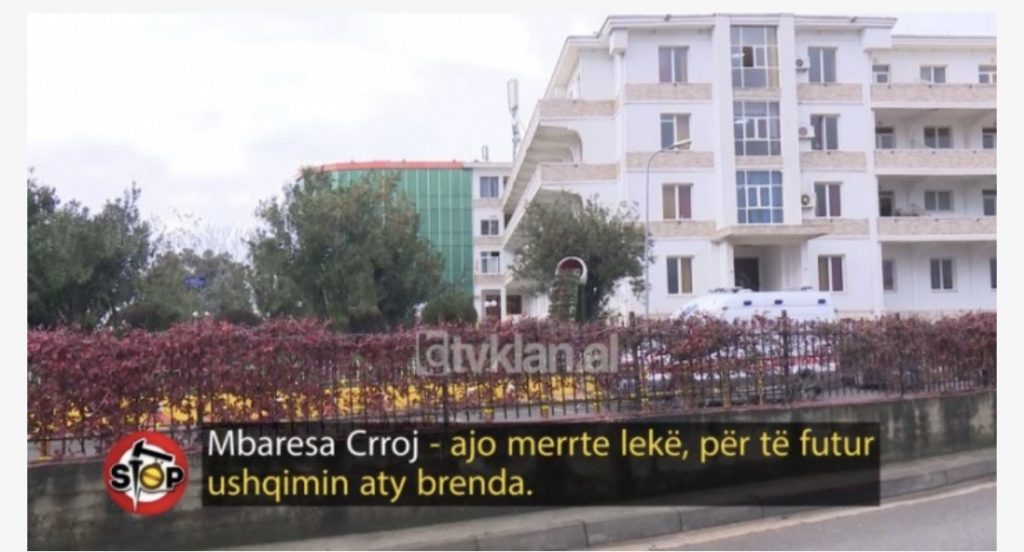 ‘Plasin’ denoncimet rrëqethëse për Covid-2: Dhamë 4000 €, por babai na vdiq. Tirja më mori 50 € për ta rruajtur. Në spital është vetëm tregti