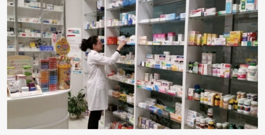 Kërcënoi me një armë lodër, ja si u grabit farmacia në Tiranë