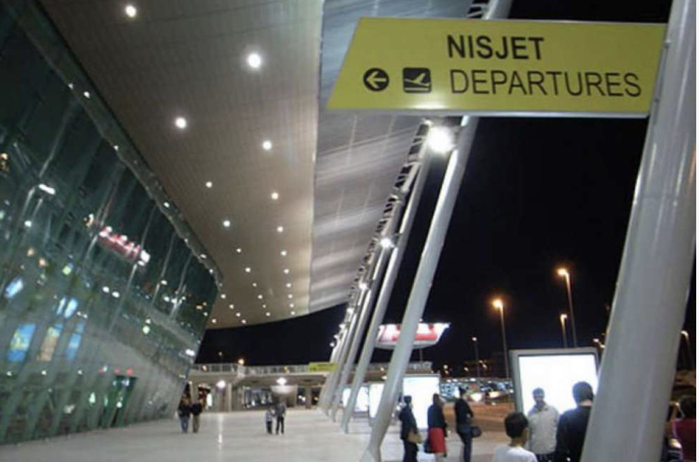 Aeroporti ndërkombëtar i Tiranës ka konfirmuar se 15 fluturime do të kryhen të dielën e 31 janarit.