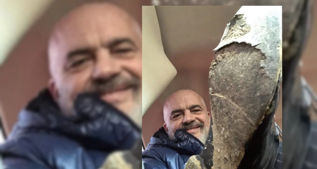 Rama krenohet me këpucën e grisur: Mu lagën këmbët në Devoll