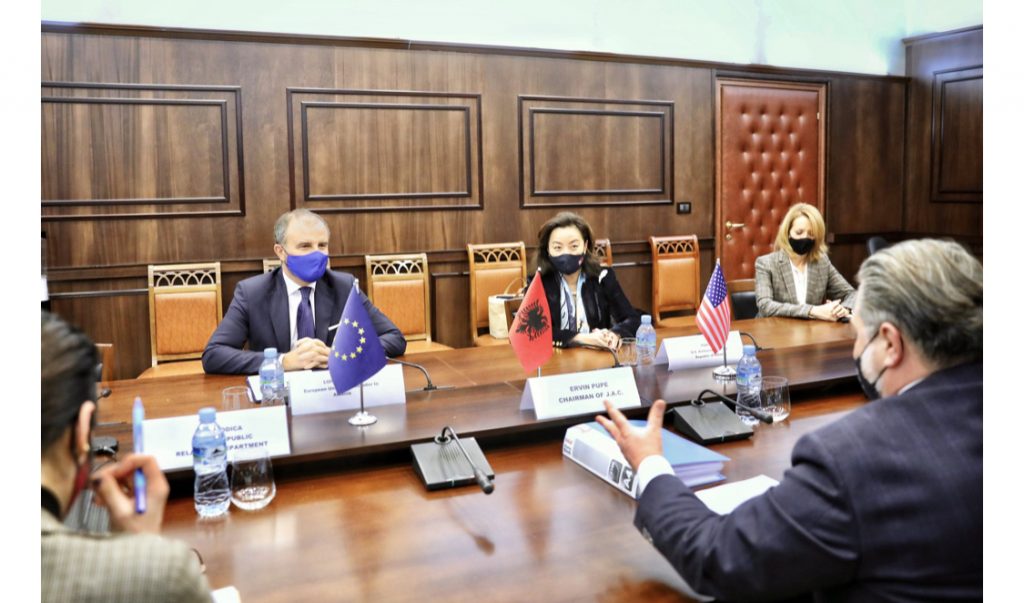 Ambasadori   Soreca dhe Yuri Kim  takim me kryetarin e Këshillit të ri të Emërimeve në Drejtësi, Ervin Pupe