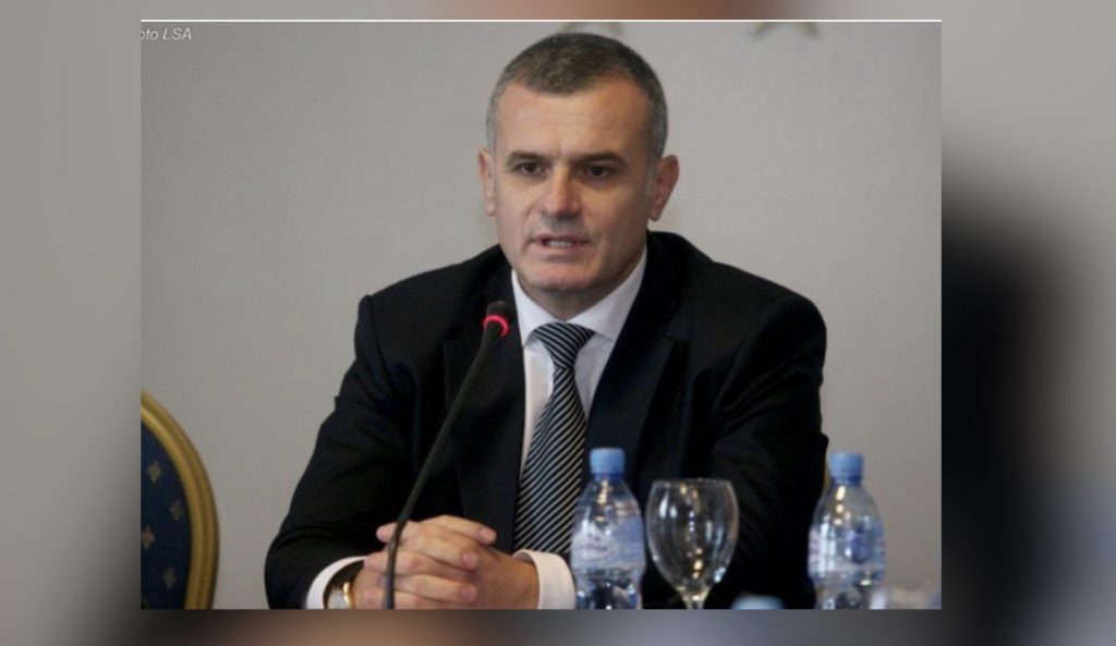 EKONOMIA, SHPOPOLLIMI dhe menaxhimi qeverisës i krizave