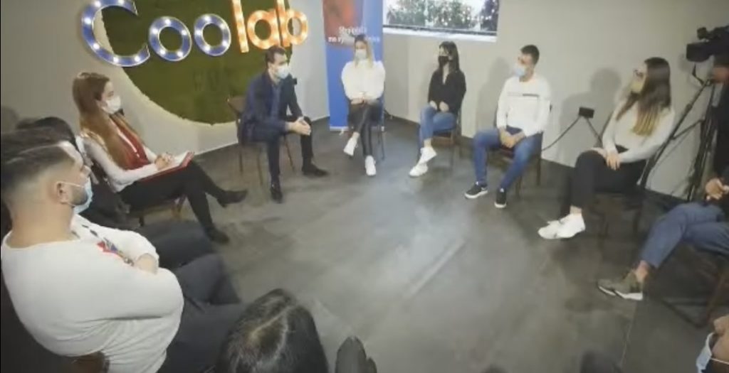 Basha takim me gjimnazistët: Do investojmë në arsim profesional