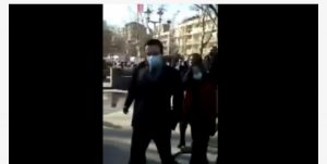 Serbët në veri të Mitrovicës incident me Albin Kurtin dhe Vjosa Osmanin