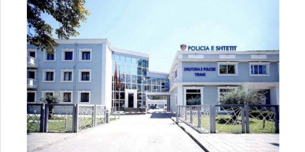 Pronari i një firme gjendet i vdekur në magazinë, dyshimet e para