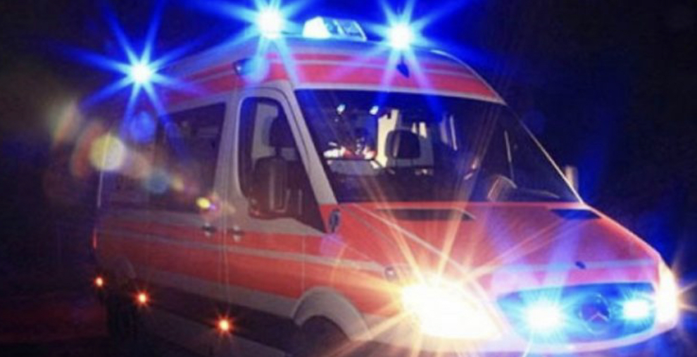 Lushnjë, 26 vjeçari hidhet nga kati i dytë dhe gjen vdekjen